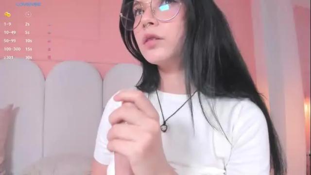 Image 6 of monserrat_gil Stream on Chaturbate on 1 month ago