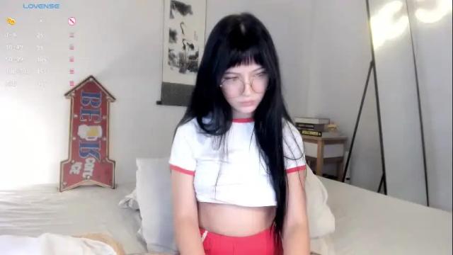 Image 2 of monserrat_gil Stream on Chaturbate on 3 days ago