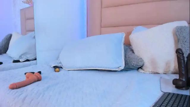 Image 8 of monserrat_towers Stream on Chaturbate on 1 month ago