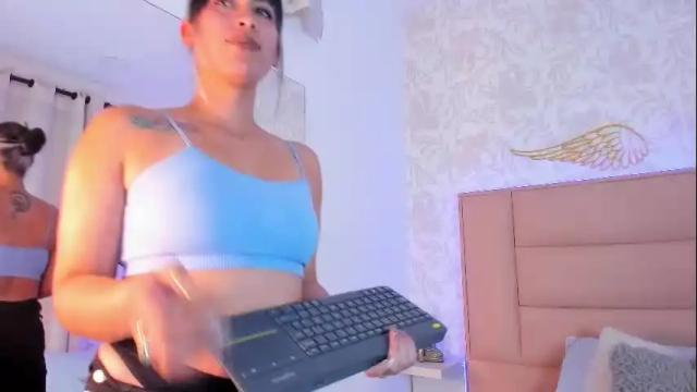 Image 3 of monserrat_towers Stream on Chaturbate on 29 days ago