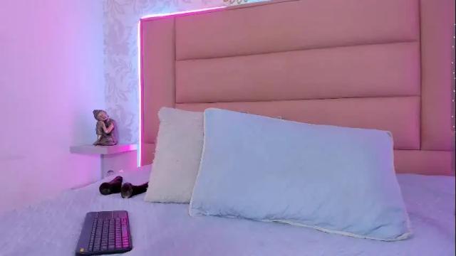 Image 12 of monserrat_towers Stream on Chaturbate on 15 days ago
