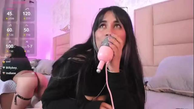 Image 4 of monserrat_towers Stream on Chaturbate on 2 months ago