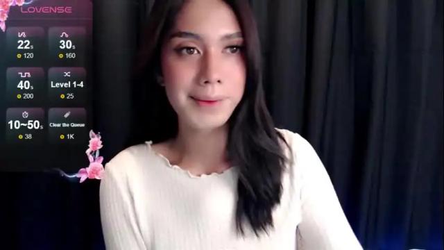 Image 2 of montrous_princessx Stream on Chaturbate on 1 month ago
