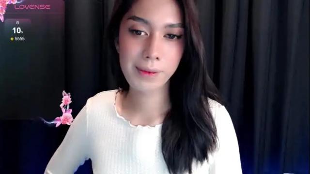 Image 7 of montrous_princessx Stream on Chaturbate on 1 month ago