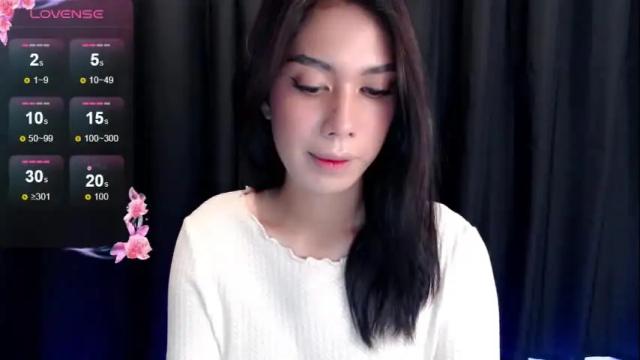 Image 8 of montrous_princessx Stream on Chaturbate on 1 month ago
