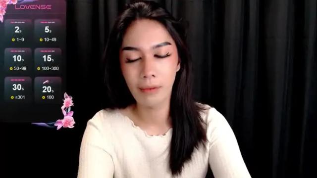 Image 3 of montrous_princessx Stream on Chaturbate on 1 month ago