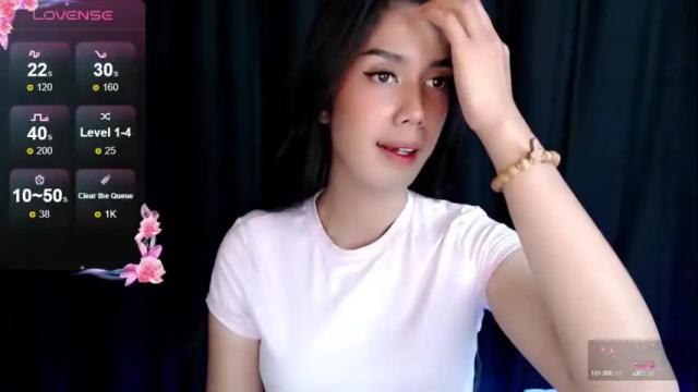 Image 7 of montrous_princessx Stream on Chaturbate on 1 month ago