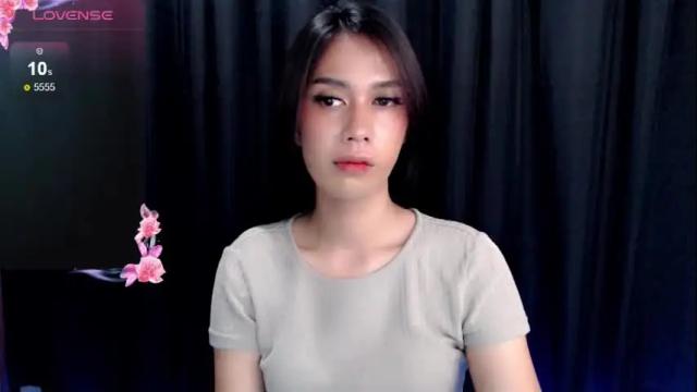 Image 2 of montrous_princessx Stream on Chaturbate on 1 month ago