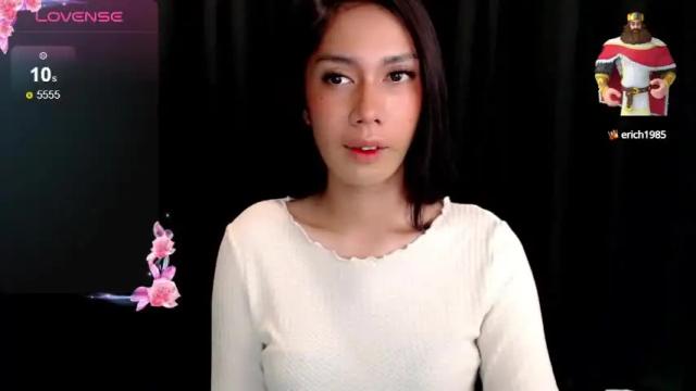 Image 2 of montrous_princessx Stream on Chaturbate on 1 month ago