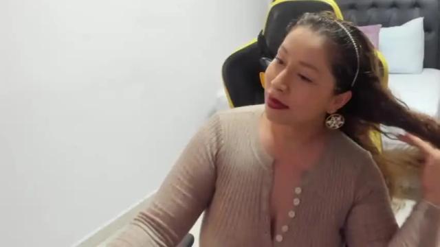 Image 10 of montserrat90 Stream on Chaturbate on 16 months ago