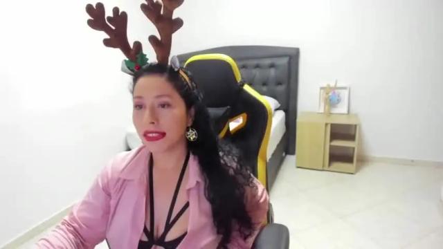 Image 11 of montserrat90 Stream on Chaturbate on 16 months ago