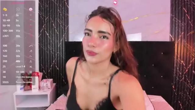 Image 8 of moon_elha_ Stream on Chaturbate on 1 month ago