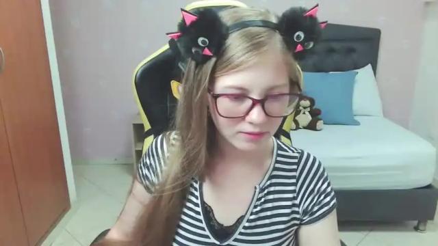 Image 10 of moon_lunna Stream on Chaturbate on 17 months ago