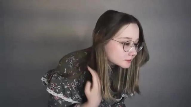 Image 2 of moon_milking Stream on Chaturbate on 18 months ago