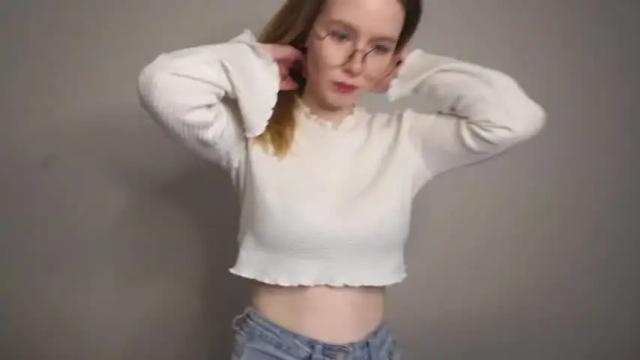 Image 12 of moon_milking Stream on Chaturbate on 18 months ago