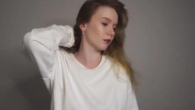 Image 2 of moon_milking Stream on Chaturbate on 18 months ago