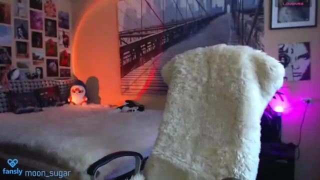 Image 12 of moon_sugar_ Stream on Chaturbate on 12 months ago
