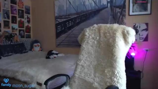 Image 6 of moon_sugar_ Stream on Chaturbate on 12 months ago