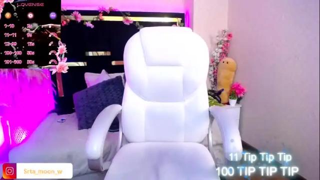 Image 8 of moon_water__ Stream on Chaturbate on 19 days ago