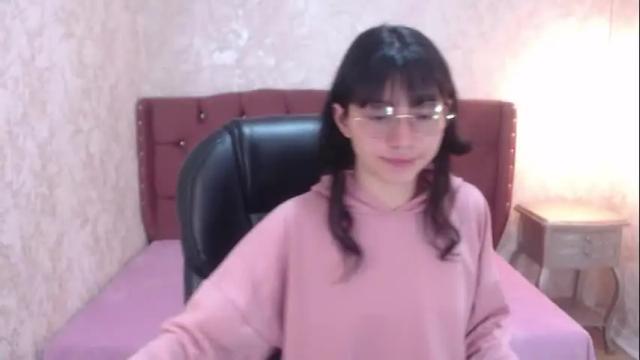 Image 3 of mooncharlotte Stream on Chaturbate on 2 months ago