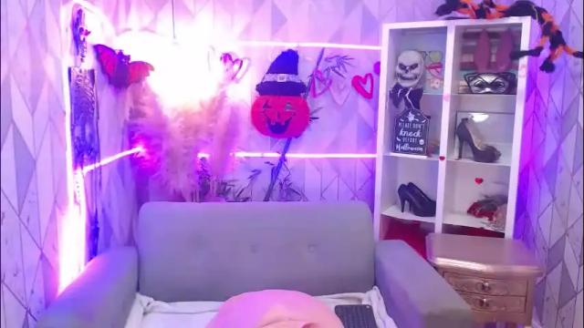 Image 2 of mooncharlotte Stream on Chaturbate on 2 months ago