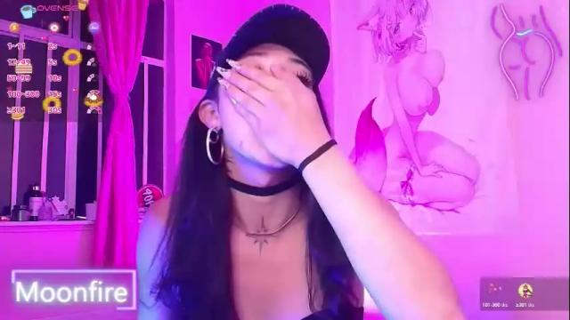 Image 4 of moonfiredance Stream on Chaturbate on 25 days ago