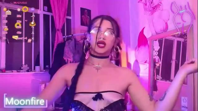 Image 6 of moonfiredance Stream on Chaturbate on 13 days ago