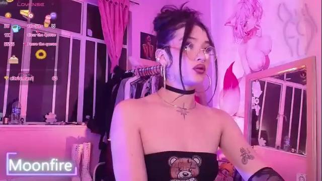 Image 3 of moonfiredance Stream on Chaturbate on 3 days ago