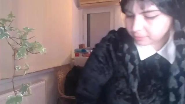 Image 12 of moonfox_ Stream on Chaturbate on 16 months ago