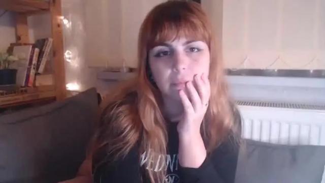 Image 2 of moonfox_ Stream on Chaturbate on 16 months ago