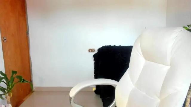 Image 12 of moonie_baddie Stream on Chaturbate on 1 month ago