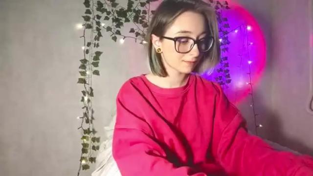 Image 7 of moonlight__lovers Stream on Chaturbate on 15 months ago