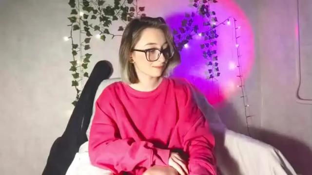 Image 4 of moonlight__lovers Stream on Chaturbate on 15 months ago