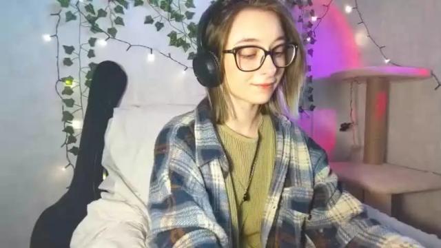 Image 12 of moonlight__lovers Stream on Chaturbate on 15 months ago