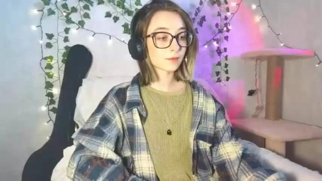 Image 8 of moonlight__lovers Stream on Chaturbate on 15 months ago