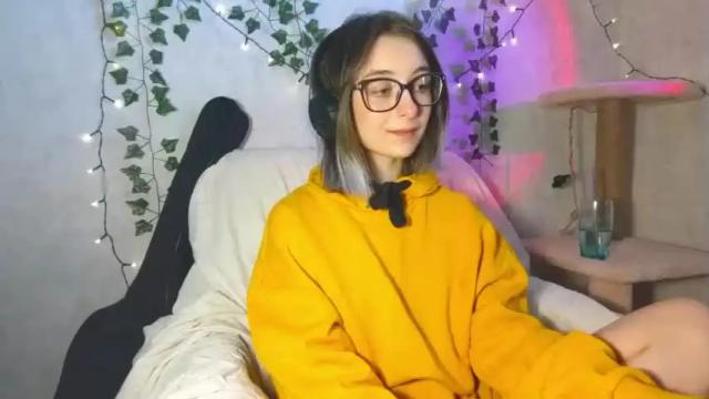 Image 10 of moonlight__lovers Stream on Chaturbate on 12 months ago