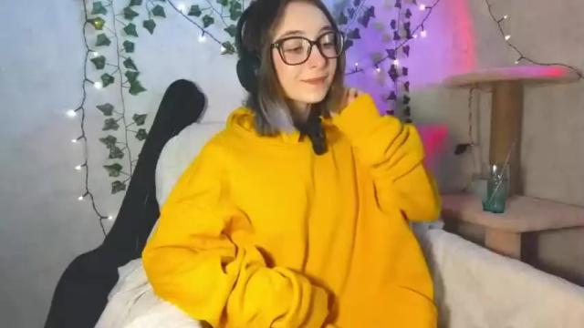 Image 7 of moonlight__lovers Stream on Chaturbate on 12 months ago
