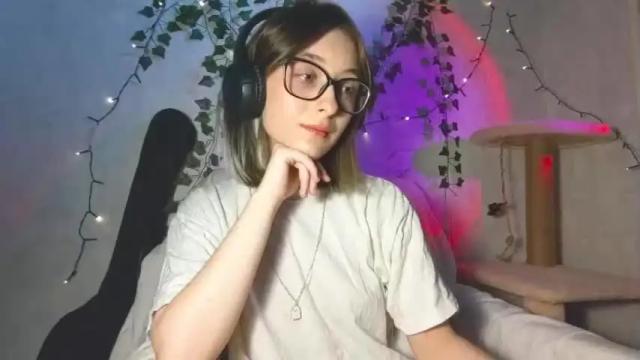 Image 12 of moonlight__lovers Stream on Chaturbate on 12 months ago