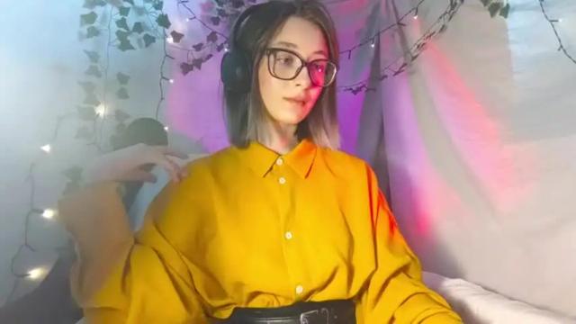Image 3 of moonlight__lovers Stream on Chaturbate on 12 months ago