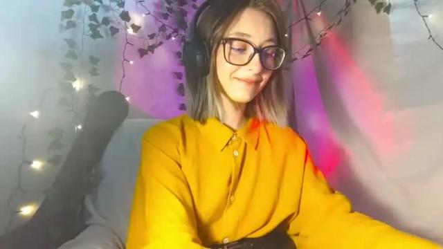 Image 6 of moonlight__lovers Stream on Chaturbate on 12 months ago
