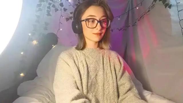 Image 11 of moonlight__lovers Stream on Chaturbate on 12 months ago