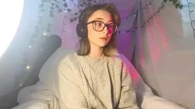 Image 3 of moonlight__lovers Stream on Chaturbate on 12 months ago