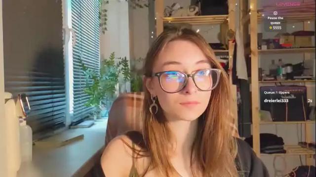Image 2 of moonlight__lovers Stream on Chaturbate on 5 days ago
