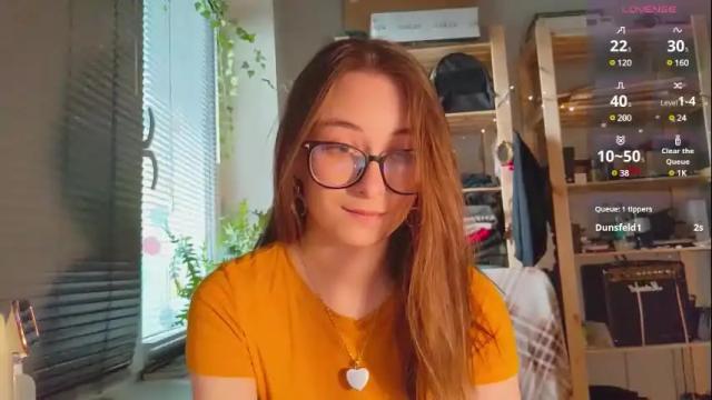 Image 10 of moonlight__lovers Stream on Chaturbate on 3 days ago