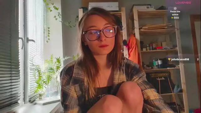 Image 10 of moonlight__lovers Stream on Chaturbate on 2 months ago