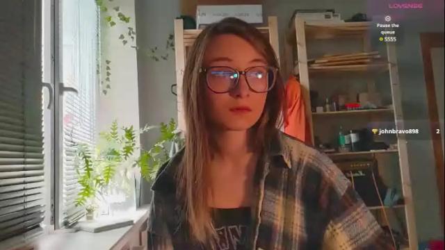 Image 3 of moonlight__lovers Stream on Chaturbate on 2 months ago