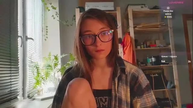 Image 6 of moonlight__lovers Stream on Chaturbate on 2 months ago