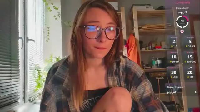 Image 7 of moonlight__lovers Stream on Chaturbate on 2 months ago
