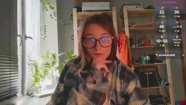 Image 8 of moonlight__lovers Stream on Chaturbate on 2 months ago