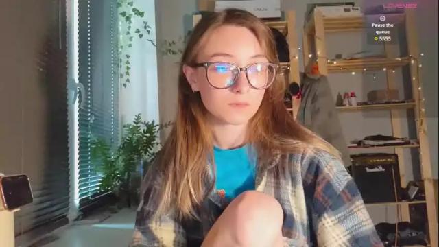 Image 11 of moonlight__lovers Stream on Chaturbate on 2 months ago